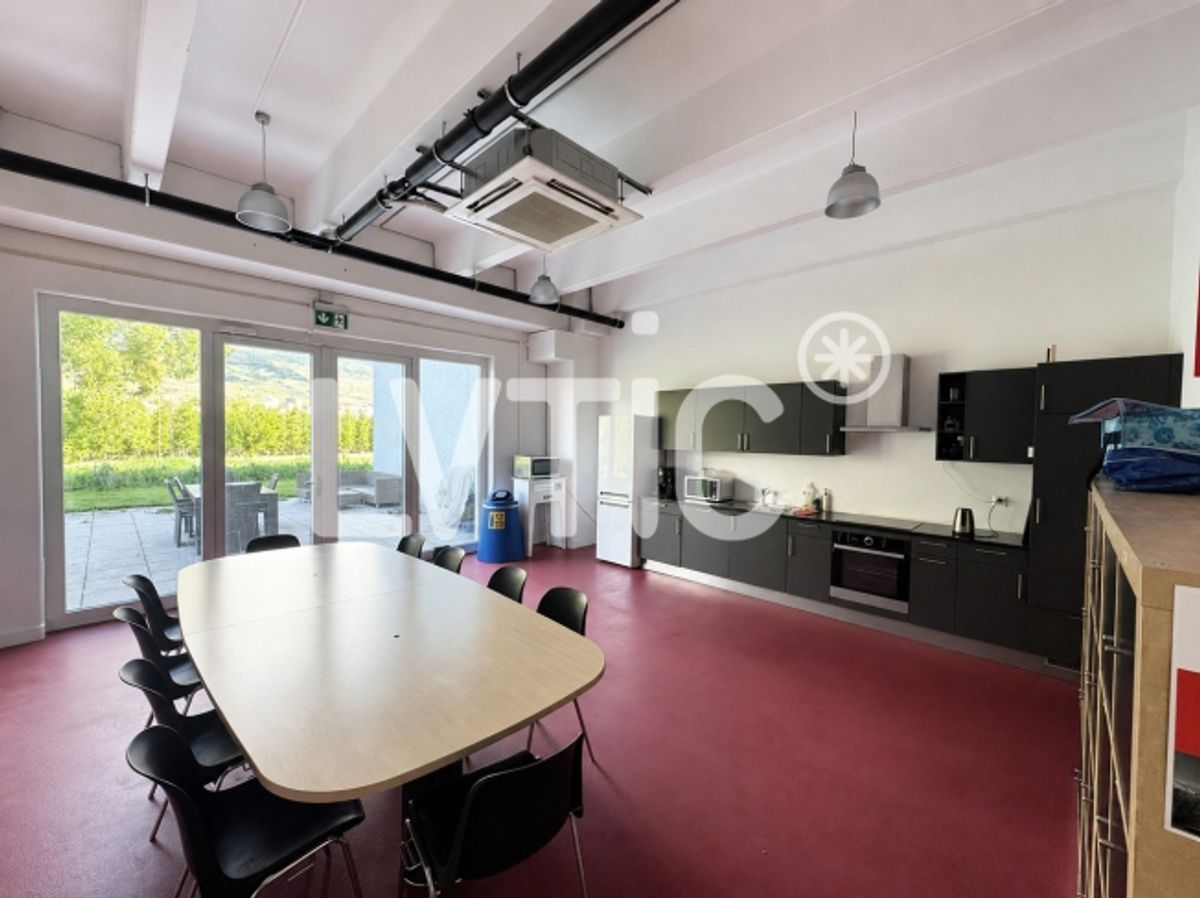 Büros, Labor, Showroom 620 m2 div. zu vermieten in Sierre - 5