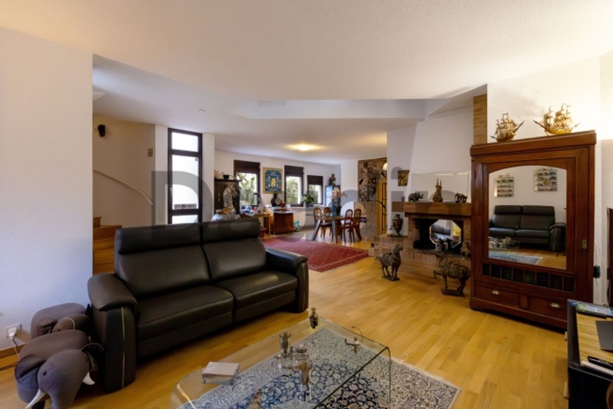 Wunderschöne 6-Zimmer-Architektenvilla in ruhiger Wohnlage - 2
