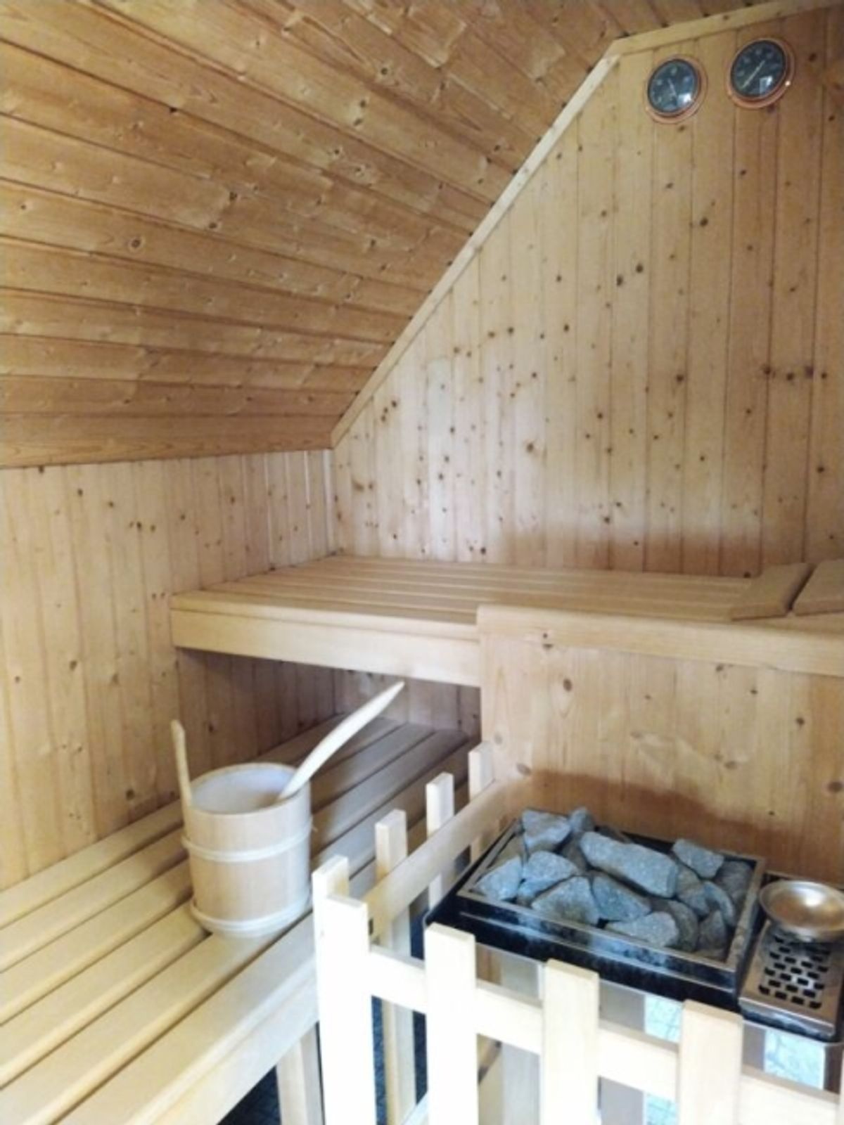 Ruhige 5.5-Zimmer-Wohnung mit Garten und Sauna - 7