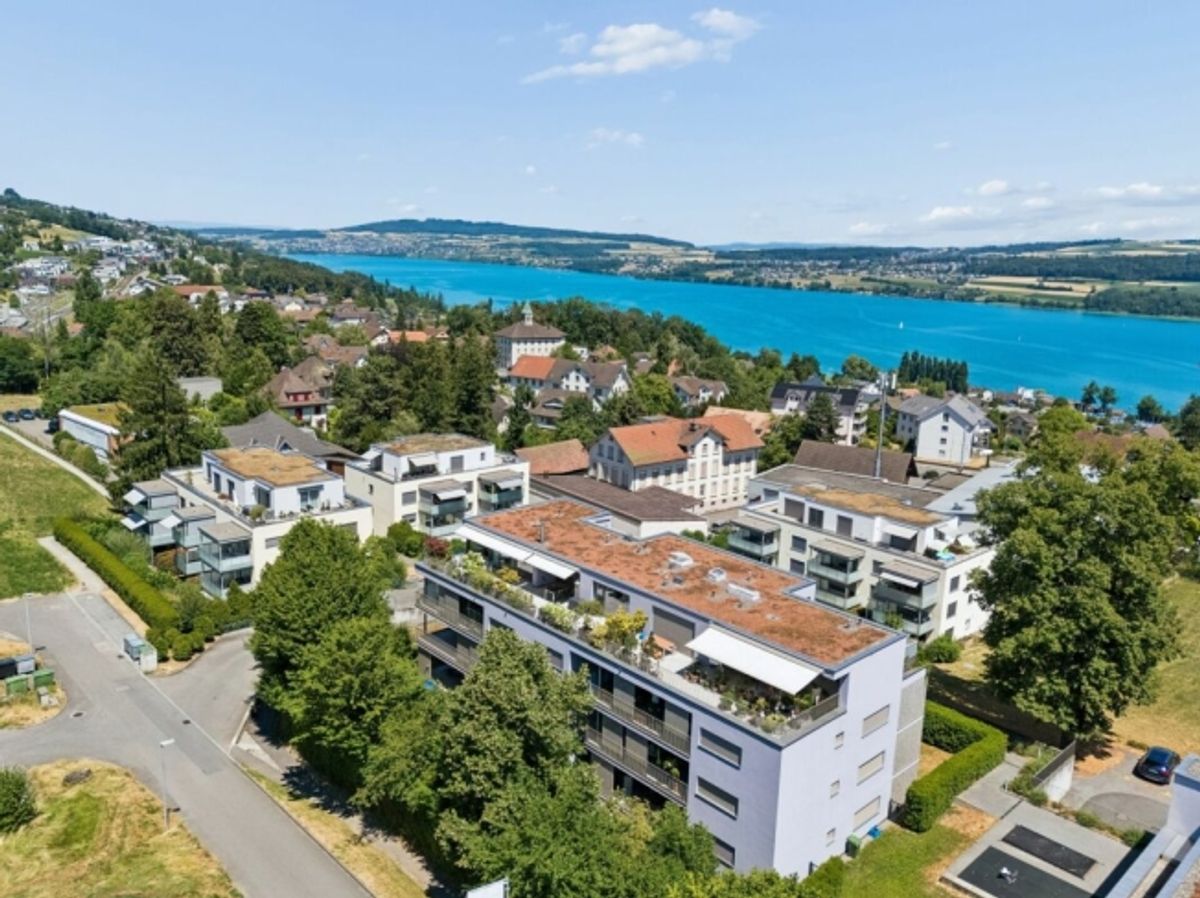 Exklusive 4.5-Zimmer-Attikawohnung mit Seeblick - 0