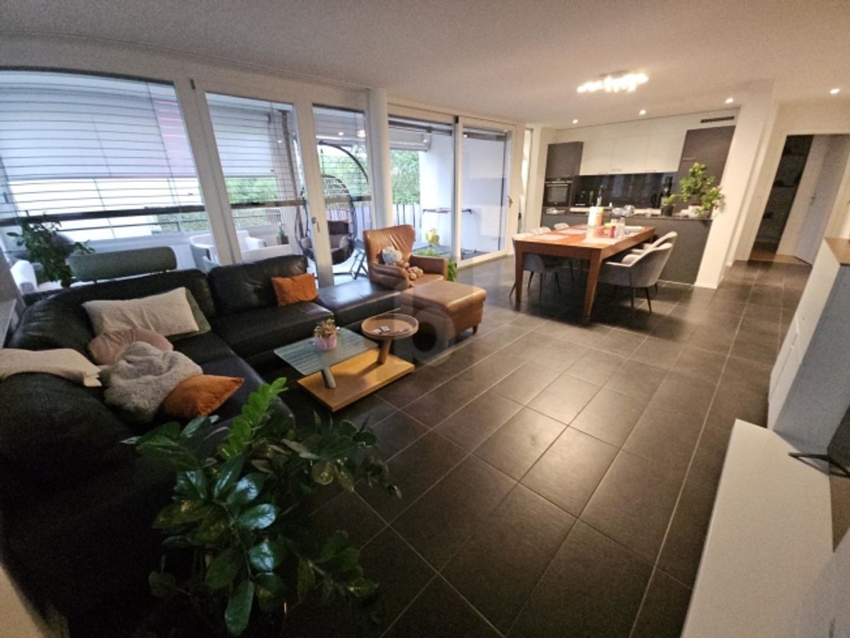 MODERNES ZUHAUSE AN ZENTRALER LAGE - 0