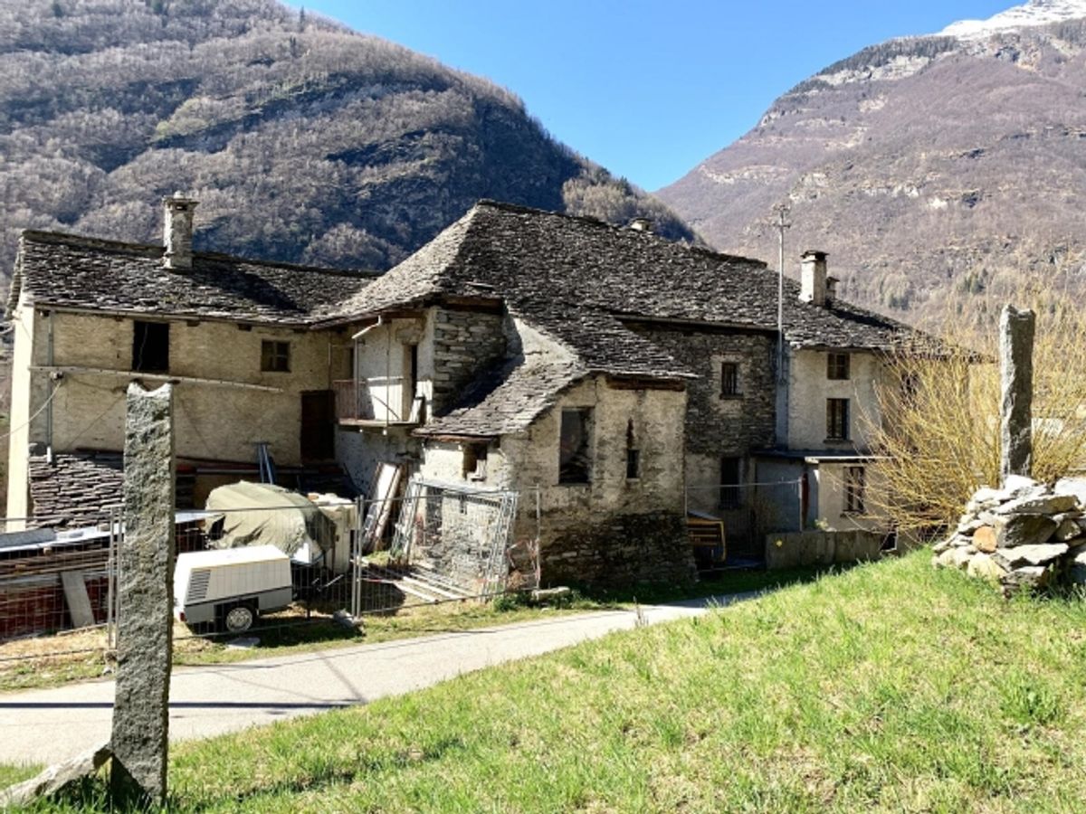 TRADIZIONALE E AFFASCINANTE - 2