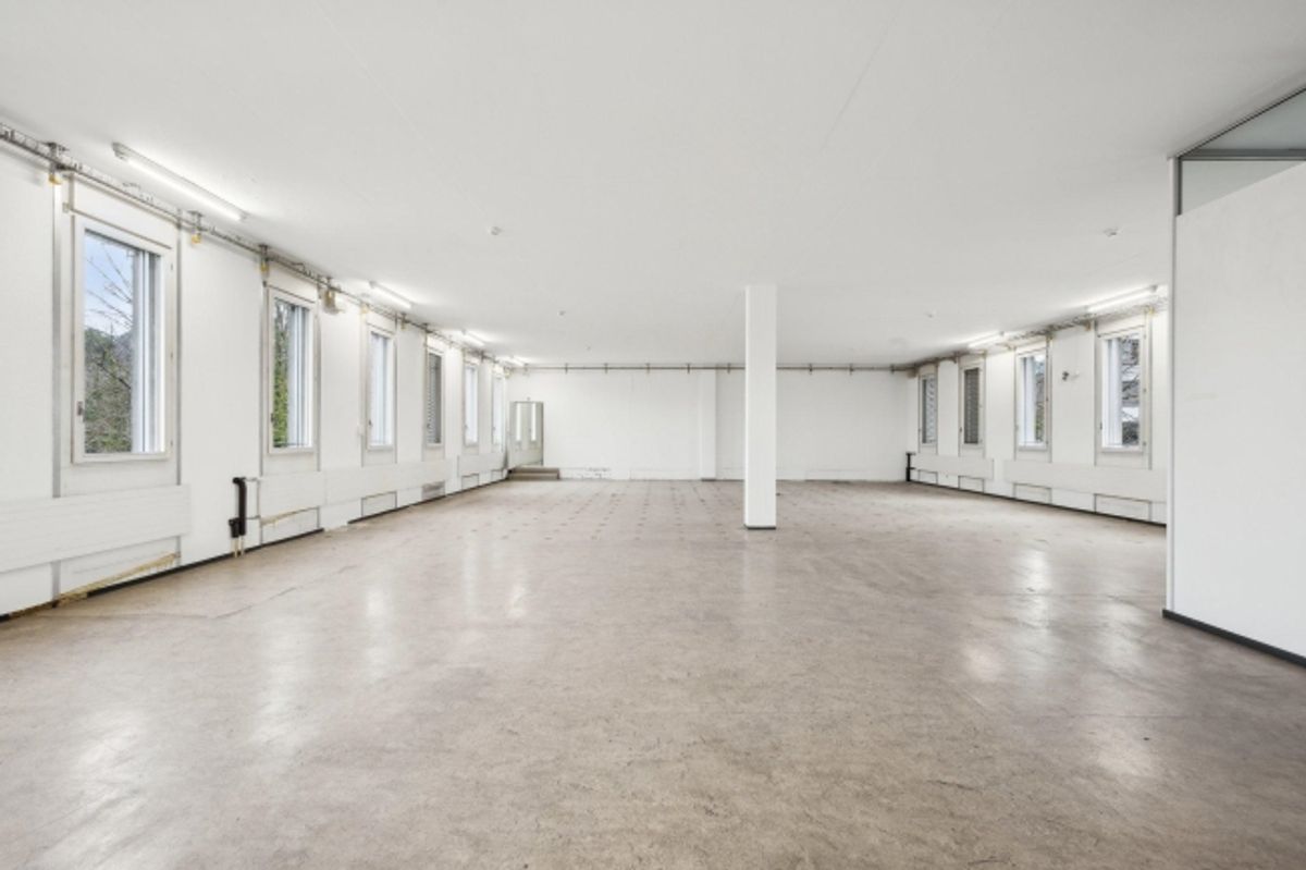 Mehr Platz für Ihr Business 305 m² Lagerfläche mit Warenlift - 4