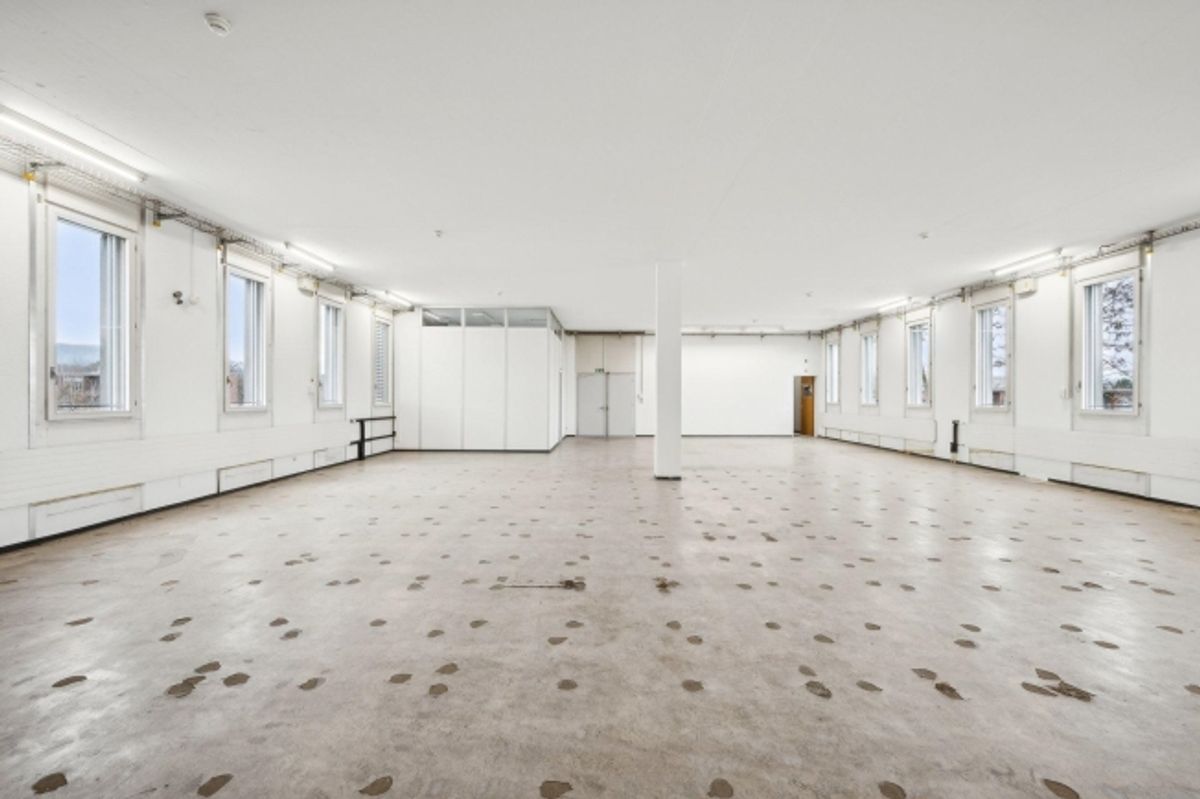 Mehr Platz für Ihr Business 305 m² Lagerfläche mit Warenlift - 7