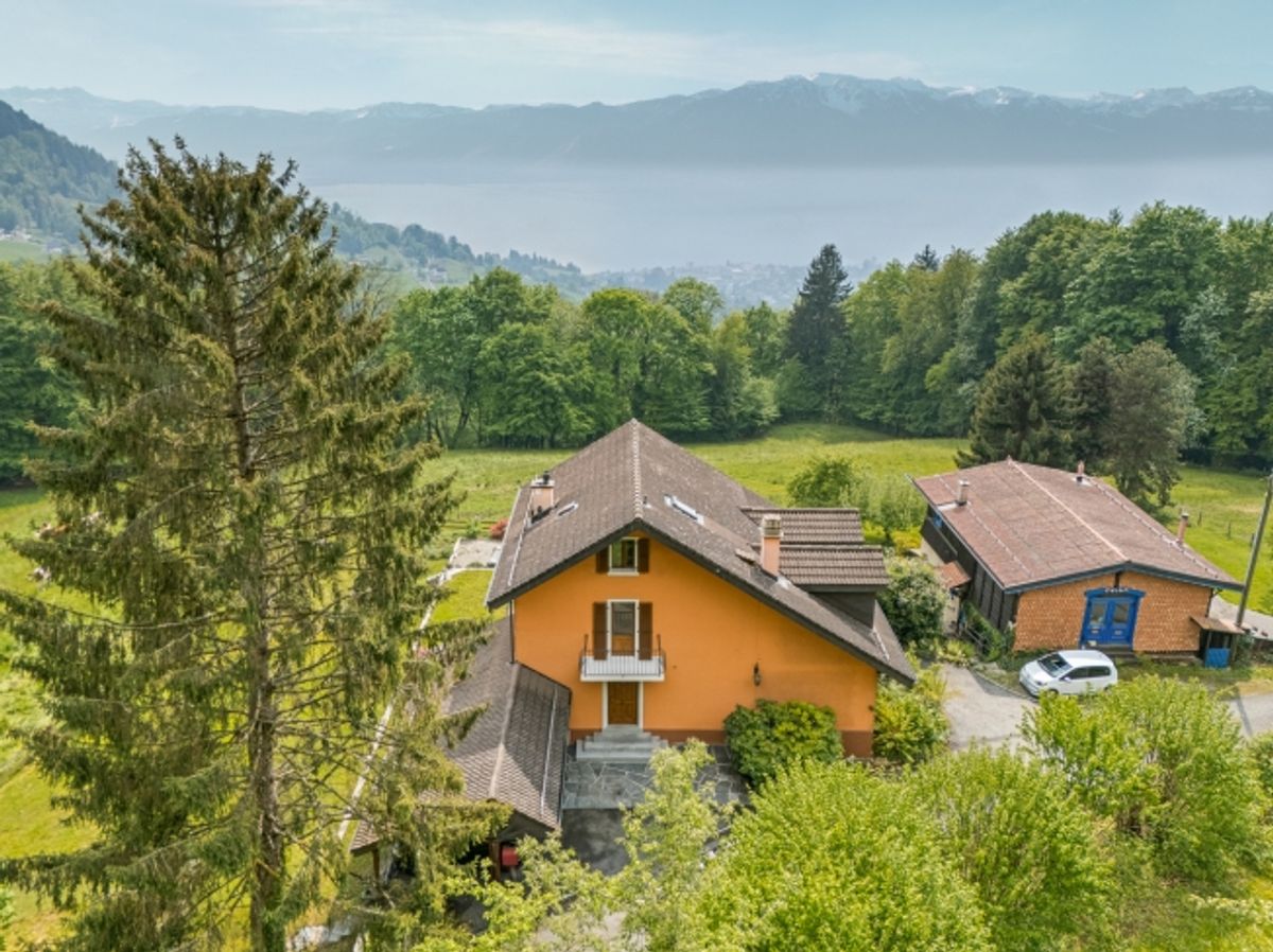 Wunderschöne freistehende Villa mit herrlichem Blick auf den See - 12