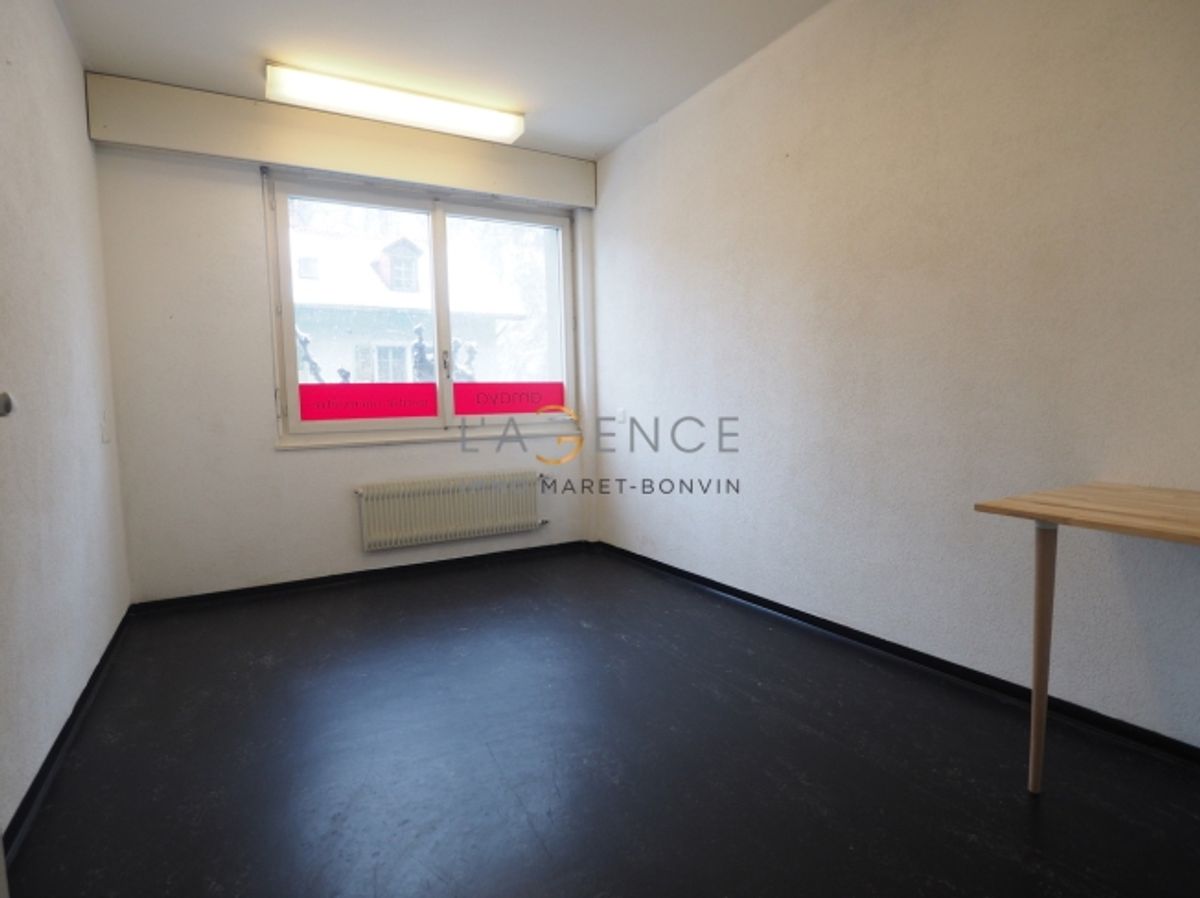 Arbeitsplatz mieten pro Tag oder pro Monat / Zentrum Sion - 3
