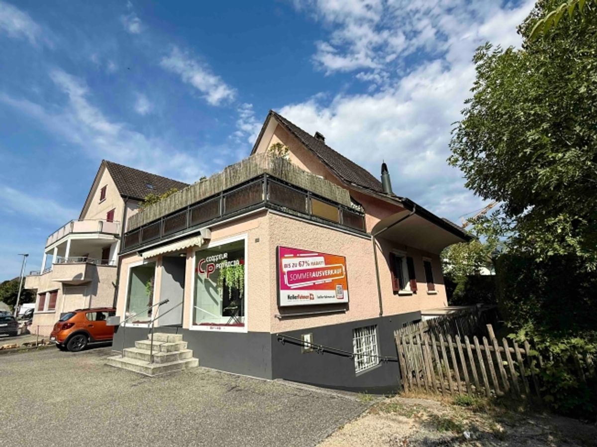 6.5-Zimmer-Haus mit Gewerbeanteil in Zuchwil kaufen - 0
