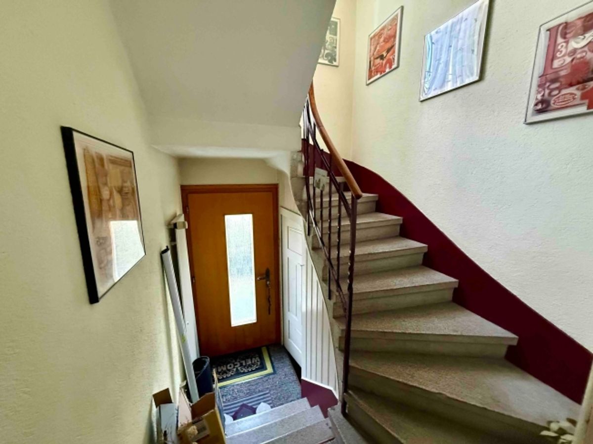 6.5-Zimmer-Haus mit Gewerbeanteil in Zuchwil kaufen - 2