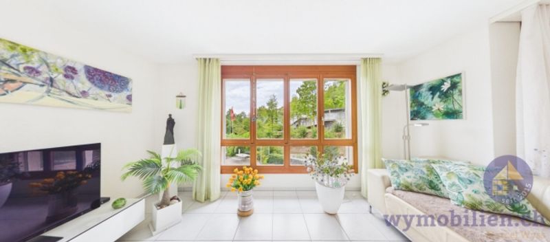 Wohnen mit Feriengefühl – 3.5-Zimmer-Wohnung mit verglastem Balkon - 3