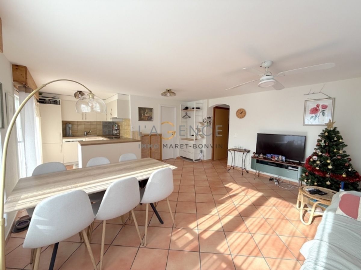 4,5-ZIMMIGES APARTMENT MIT 9 M2 GRÜNEM BALKON - 1