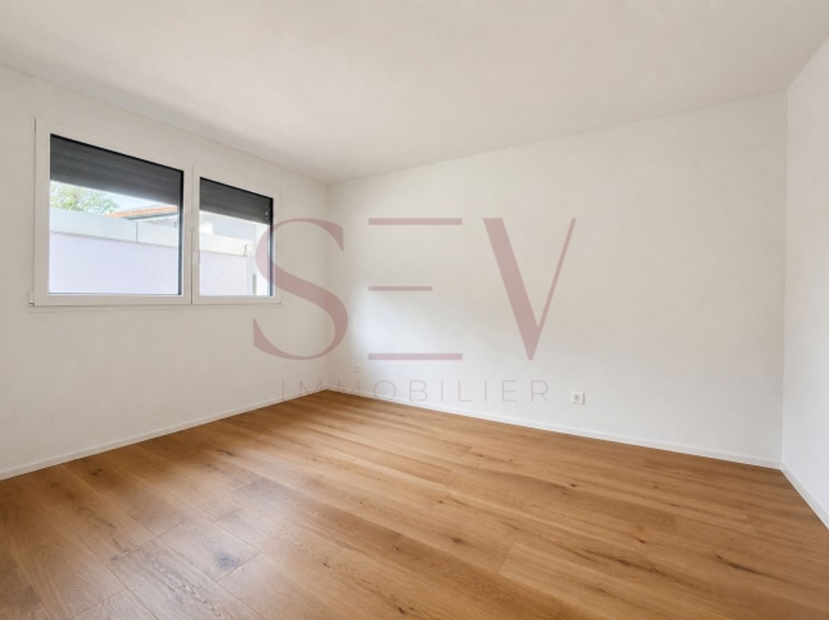 OFFENE TÜR, Wunderschöne 3.5-Zimmer-Neubauwohnung mit Terrasse & Garten - 3