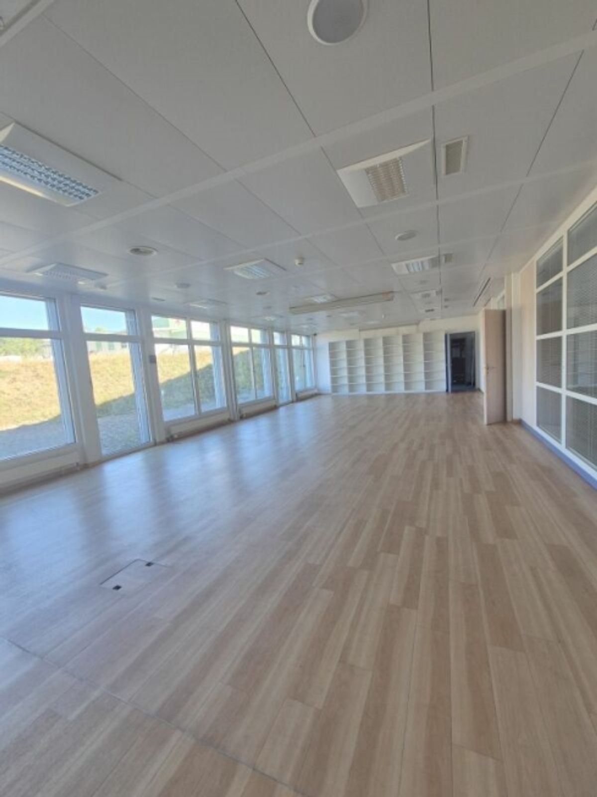 Etoy Vaud bureaux à louer proche gare CFF - 8