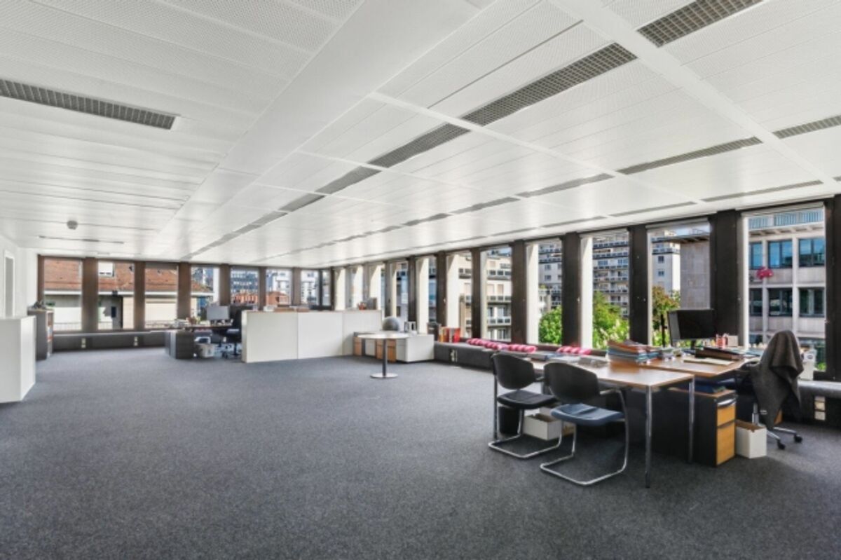 2 plateaux divisibles de 685 m² avec vue sur le lac - 1