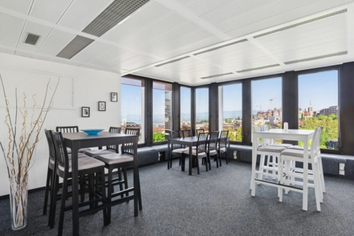 2 plateaux divisibles de 685 m² avec vue sur le lac - 9