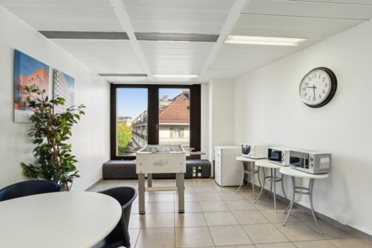 2 plateaux divisibles de 685 m² avec vue sur le lac - 10