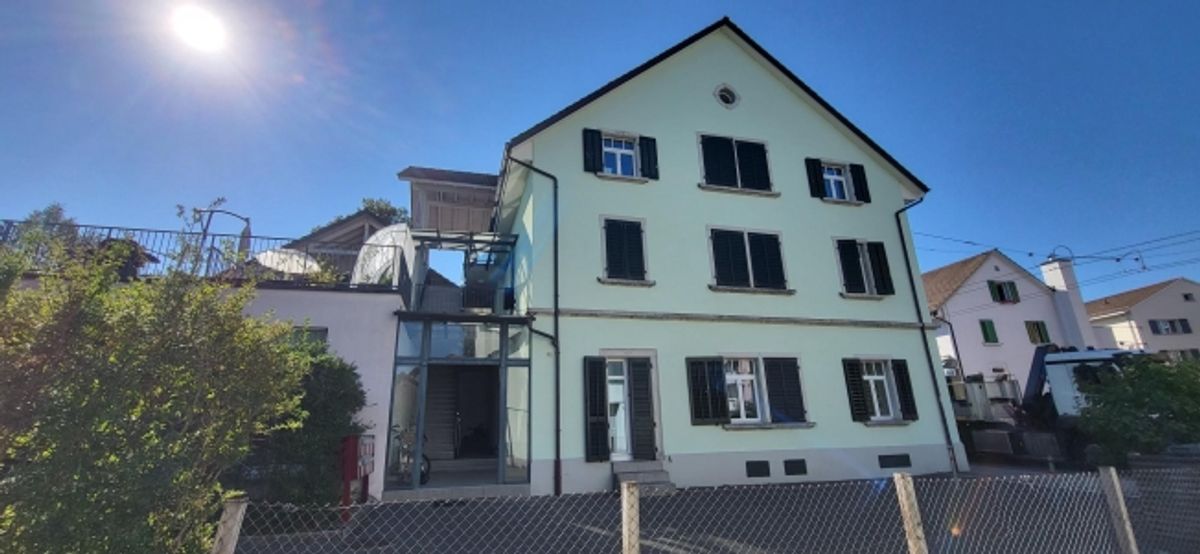 "Einstellplatz an zentraler Lage zu vermieten" - 0