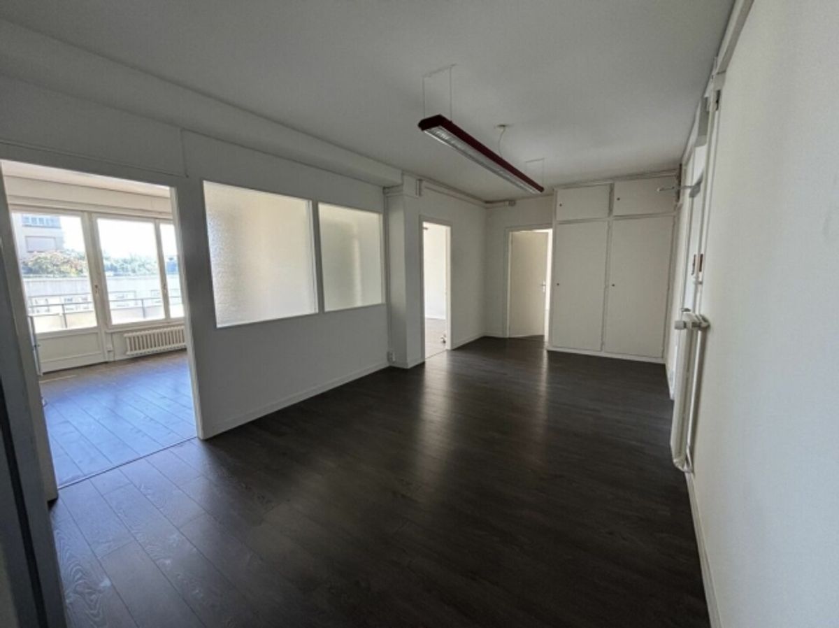 Bureau spacieux et lumineux de 175 m² - conditions flexibles - 2