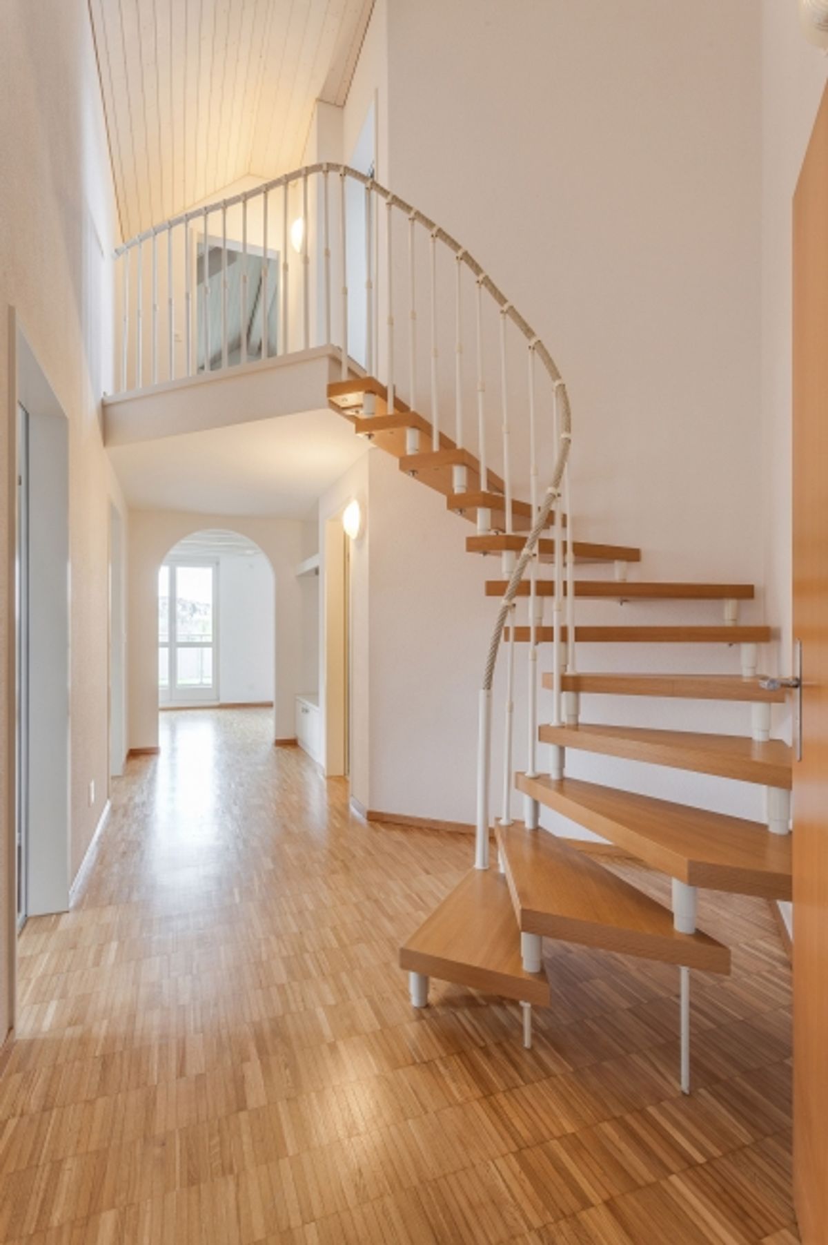 Mieten ohne Kaution - 2-stöckige Dachwohnung im Grünen - 9