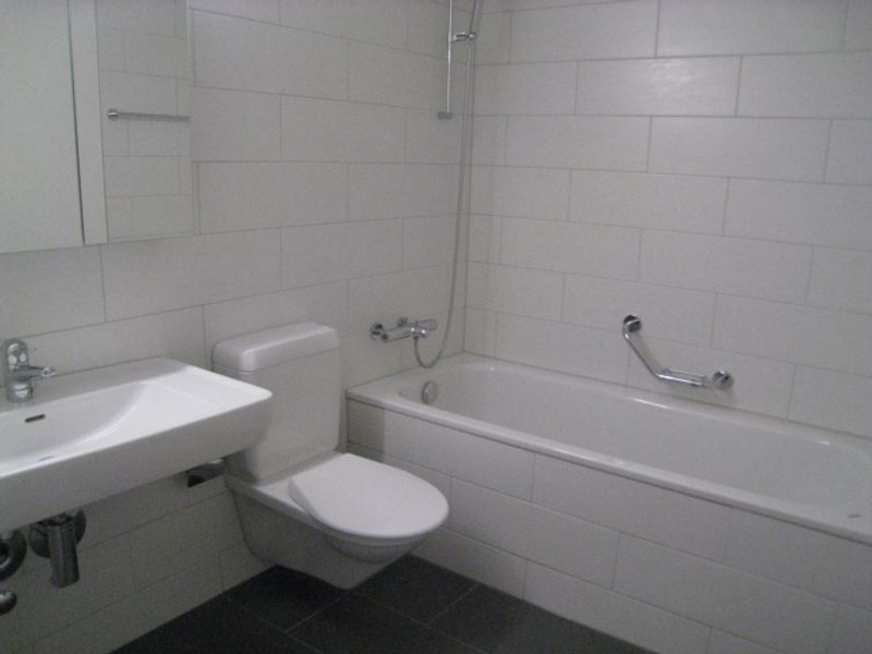 2.5-Zimmer-Wohnung mit Sitzplatz! "Mieten ohne Kaution" - 5