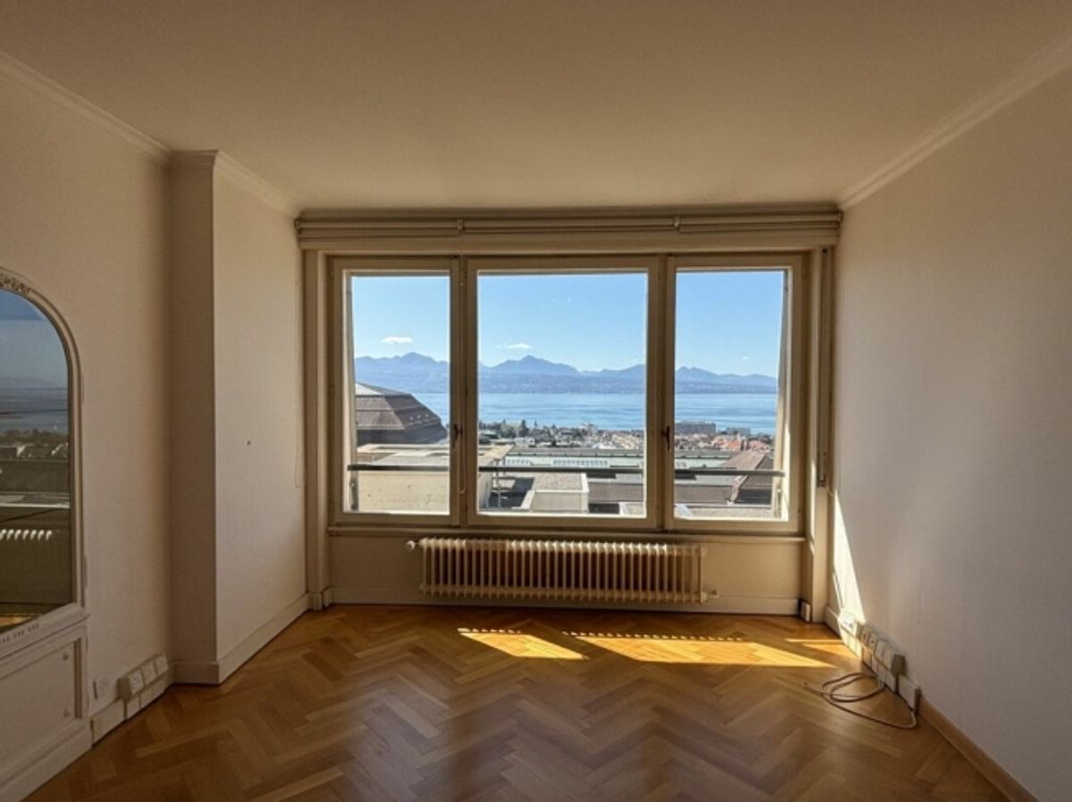 Bureau de 116 m2 vue lac à deux pas de la gare - 1