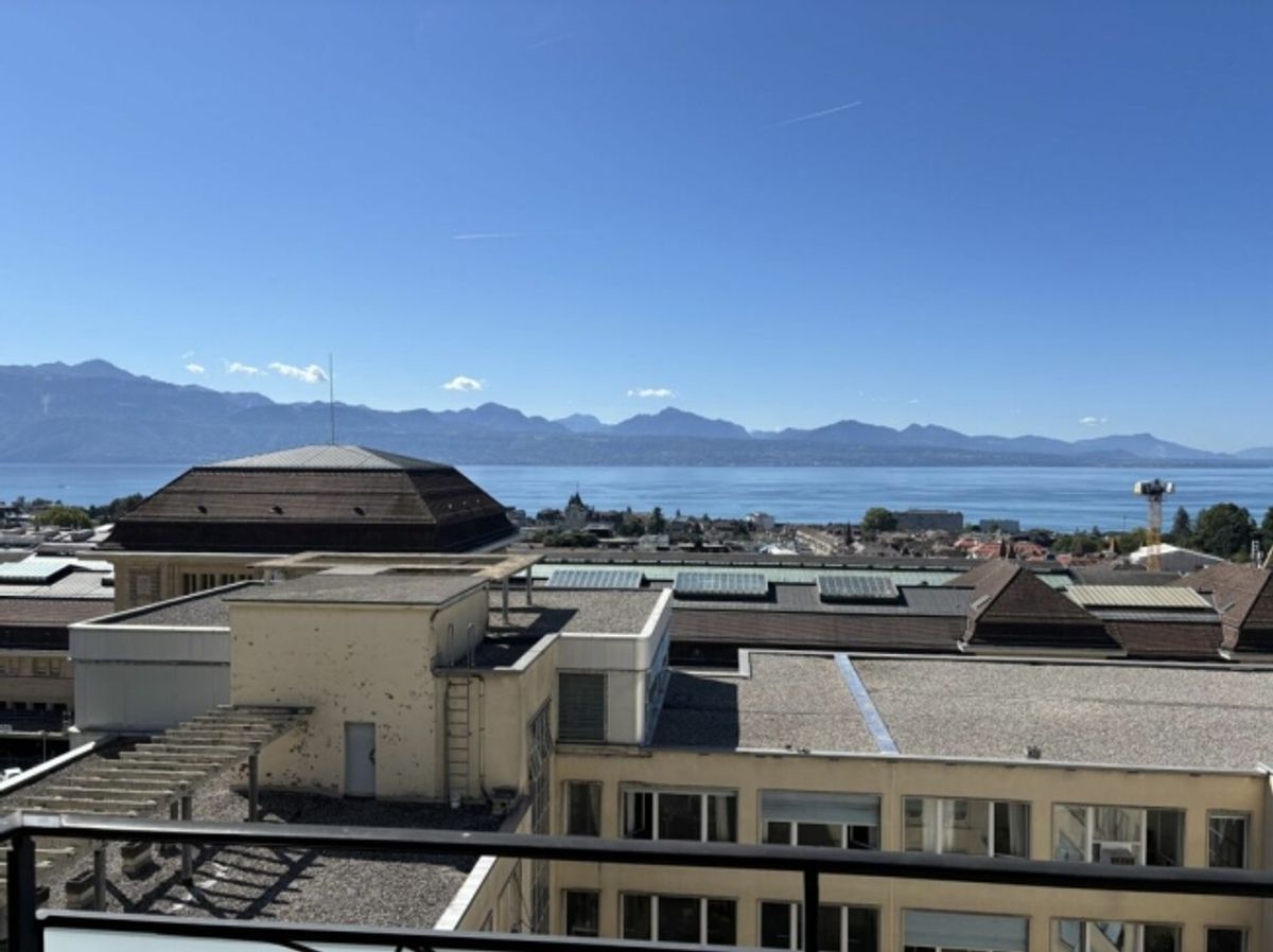 Bureau de 116 m2 vue lac à deux pas de la gare - 3