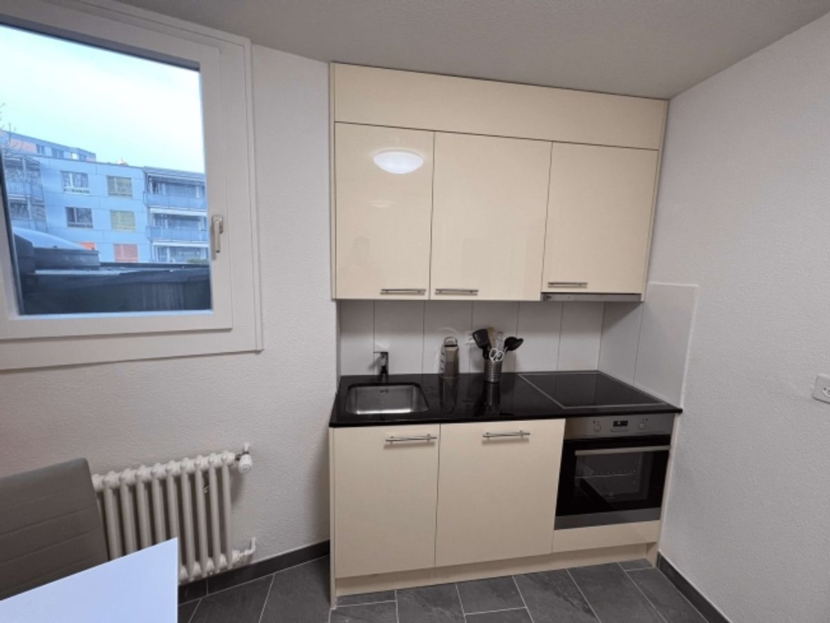 Furnished room in modernised apartment in a top location - 6