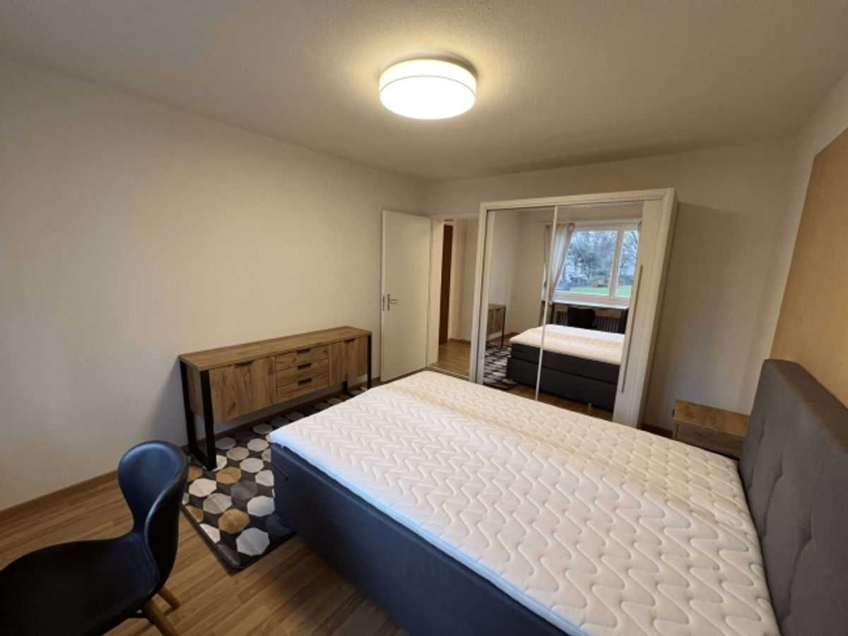 Furnished room in modernised apartment in a top location - 2