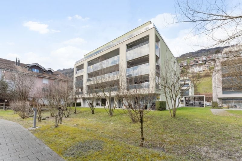 Hier sind Sie auf der Sonnenseite des Lebens - 1