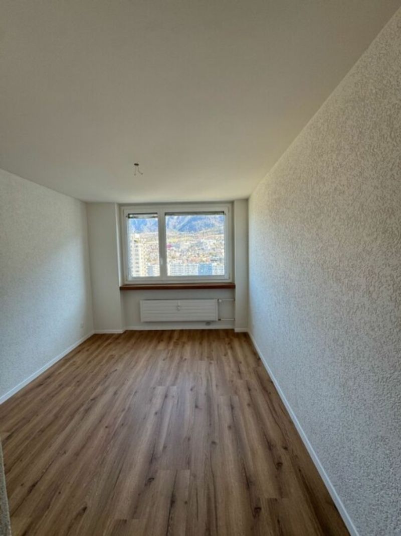 Schöne Wohnung mit herrlicher Aussicht zu den Bergen - 8