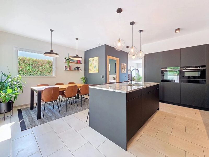 Modernes Villa zwischen Eleganz, Komfort und Natur - 2