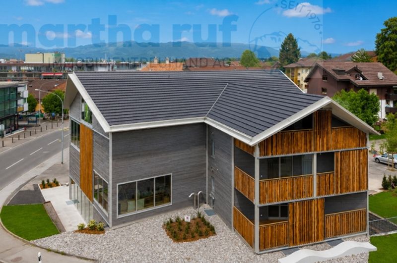 Im Zentrum gelegene, helle 4.5- Zimmer Wohnung mit Lift - 10