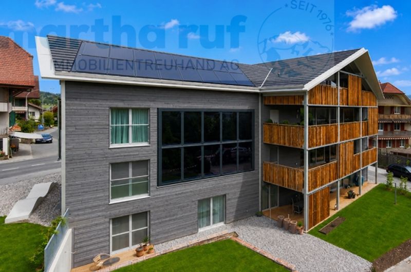 Im Zentrum gelegene, helle 4.5- Zimmer Wohnung mit Lift - 11