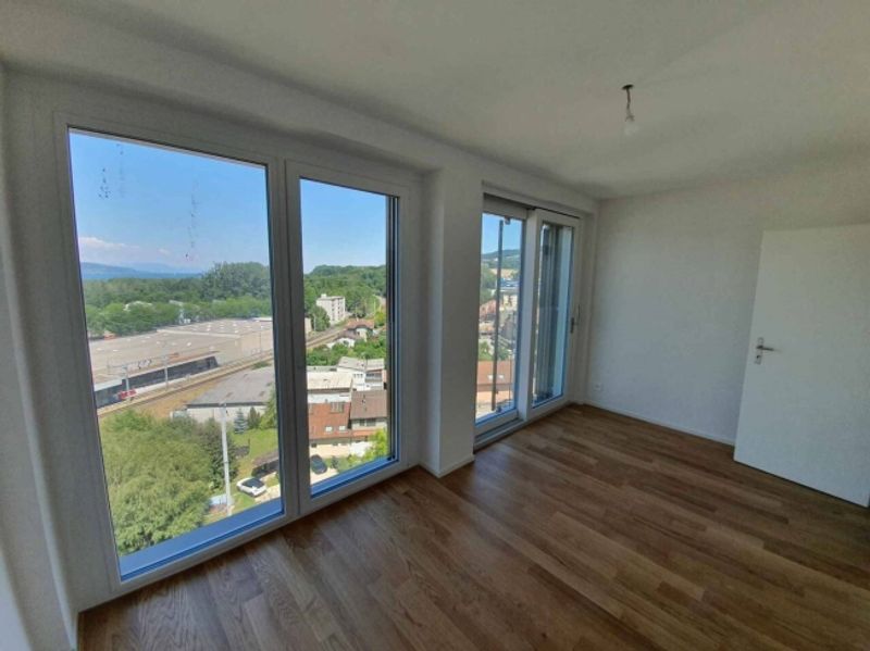 Sehr schöne Wohnung im 9. Stock mit Blick auf den Neuenburgersee und das Jura-Gebirge - 7