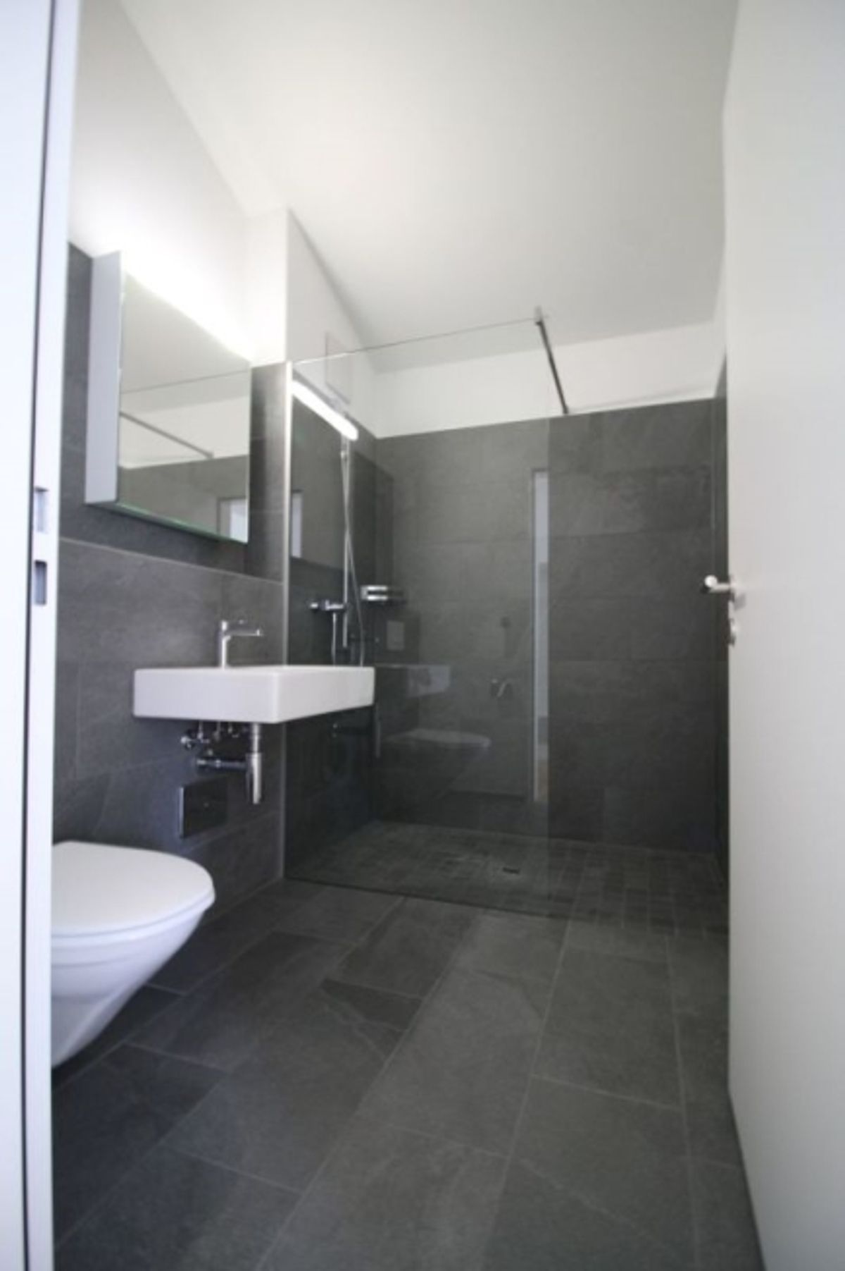 coole 2.5 Zimmer-Dachwohnung - 4