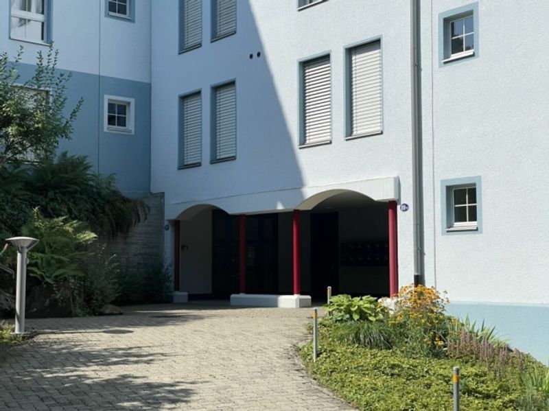 grosszügiges Wohnen an sonniger, ruhiger Lage - ideal für die Familie - 2