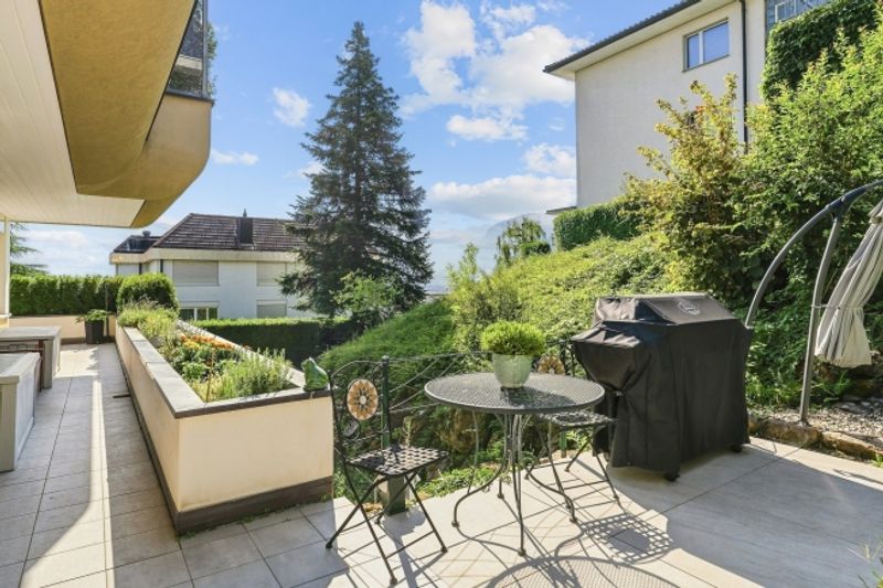 Exklusives Wohnerlebnis mit unverbaubarer Sicht auf See und Berge - 13