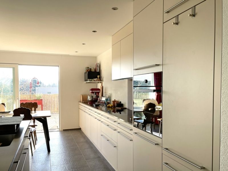 4½-Zi-Gartenwohnung - Wohnen mit Komfort und Weitsicht - 4