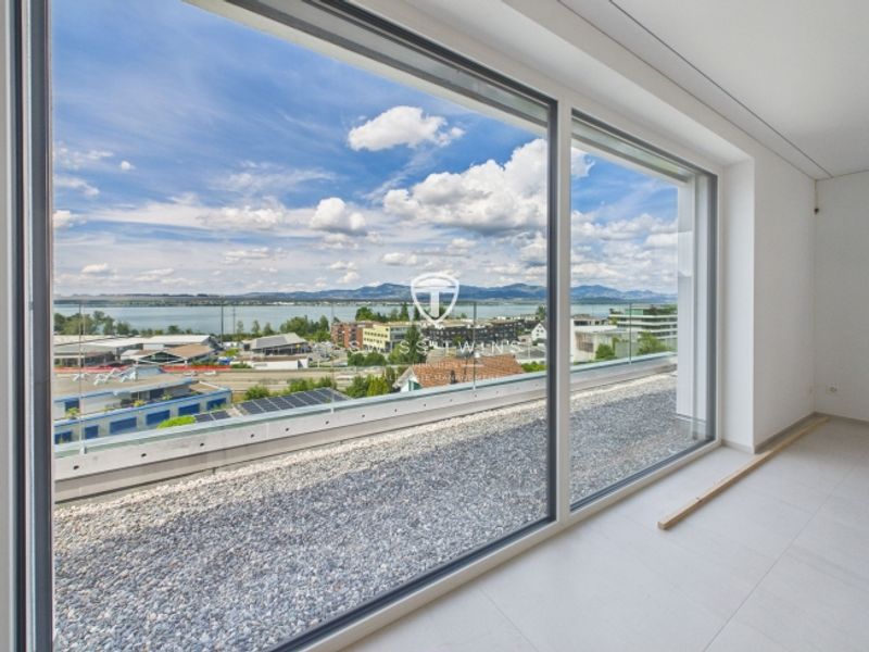 4.5-Zimmer-Penthouse mit Seesicht in Altendorf - 3