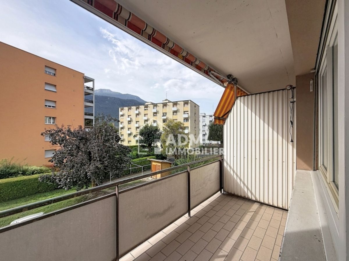 3.5-Zimmer-Wohnung mit zwei Parkplätzen - 3