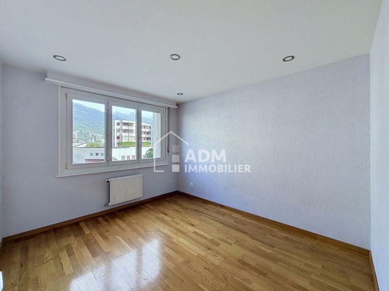 3.5-Zimmer-Wohnung mit zwei Parkplätzen - 9