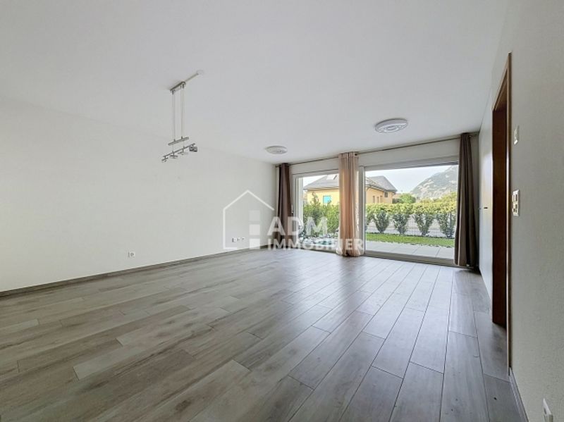 Vétroz, Wunderschöne Wohnung mit privatem Garten - 2