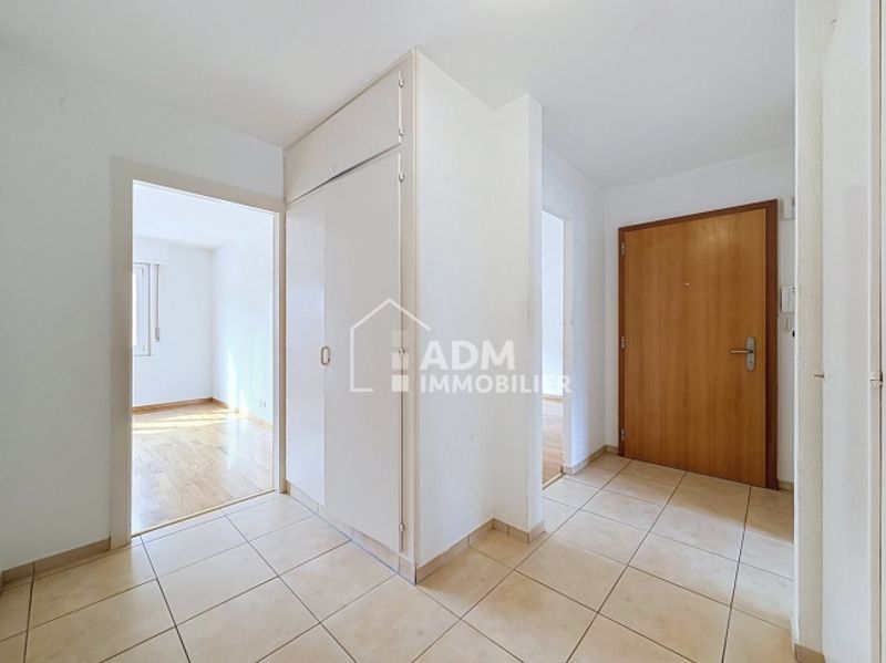 3.5-Zimmer-Wohnung mit zwei Parkplätzen - 1