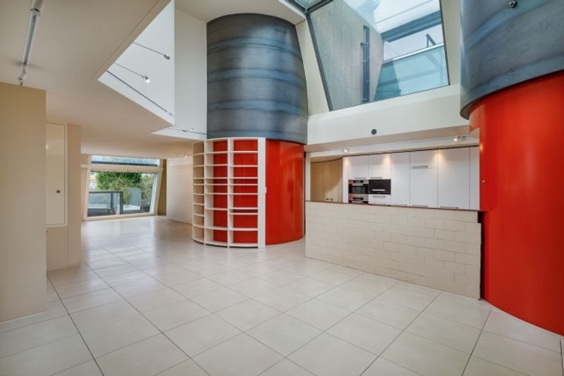 Grosse, moderne 6.5 Zimmer-Wohnung - 1
