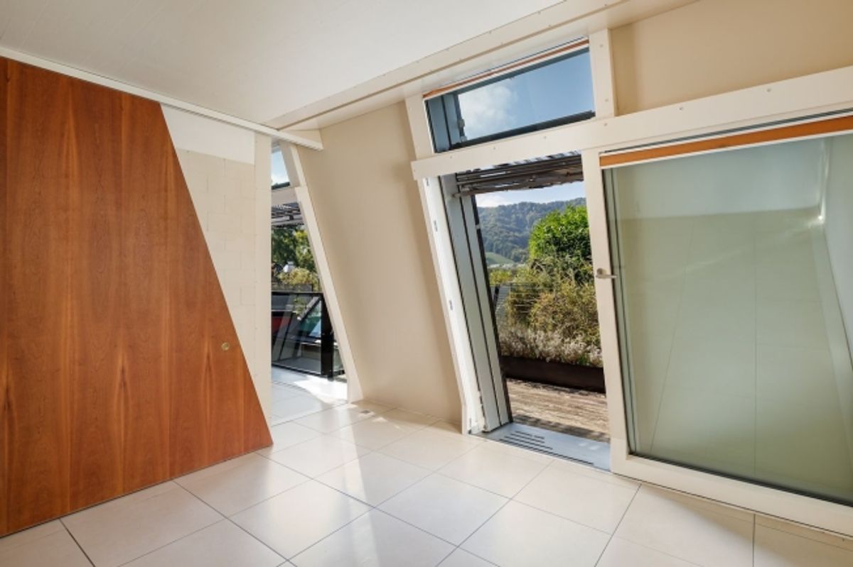 Grosse, moderne 6.5 Zimmer-Wohnung - 3