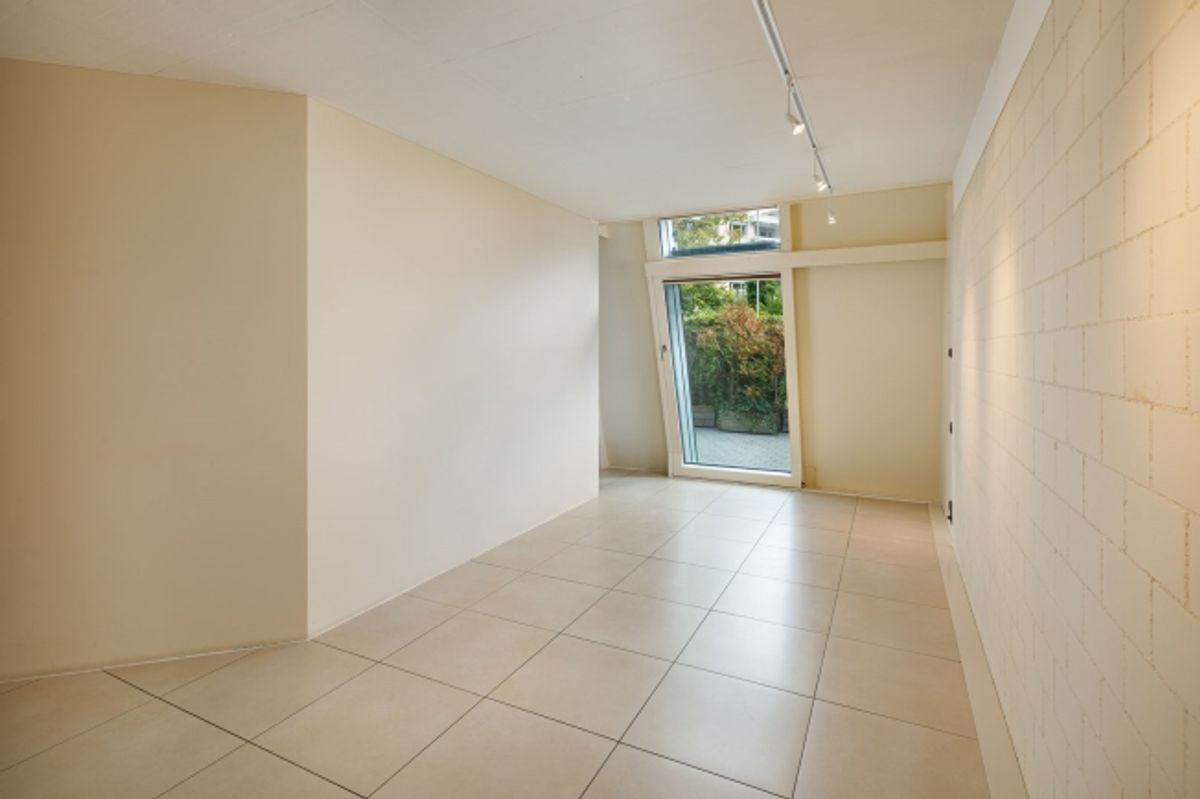 Grosse, moderne 6.5 Zimmer-Wohnung - 6