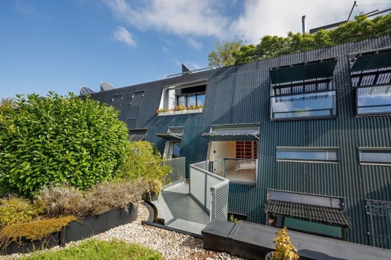Grosse, moderne 6.5 Zimmer-Wohnung - 9