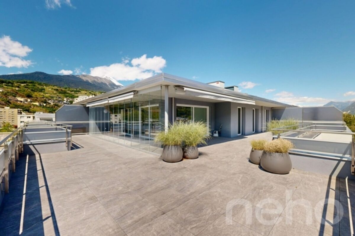 Außergewöhnliches Penthouse mit großer Terrasse in Sion - 1