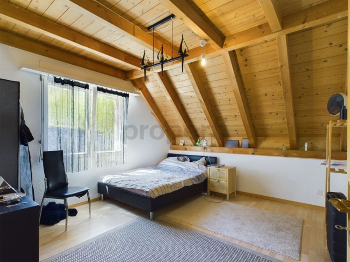 Grosszügige 5.5-Zimmer-Dachwohnung in Mels - 4