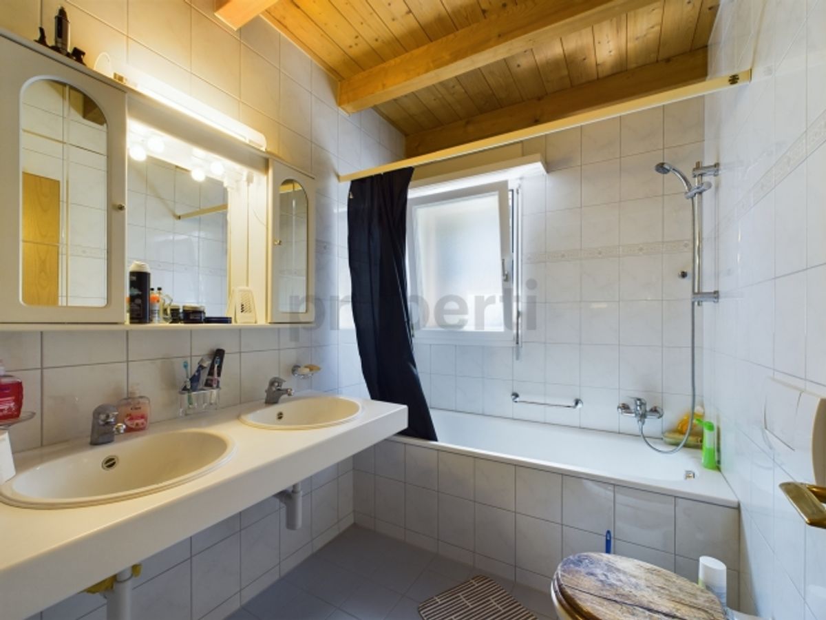 Grosszügige 5.5-Zimmer-Dachwohnung in Mels - 7