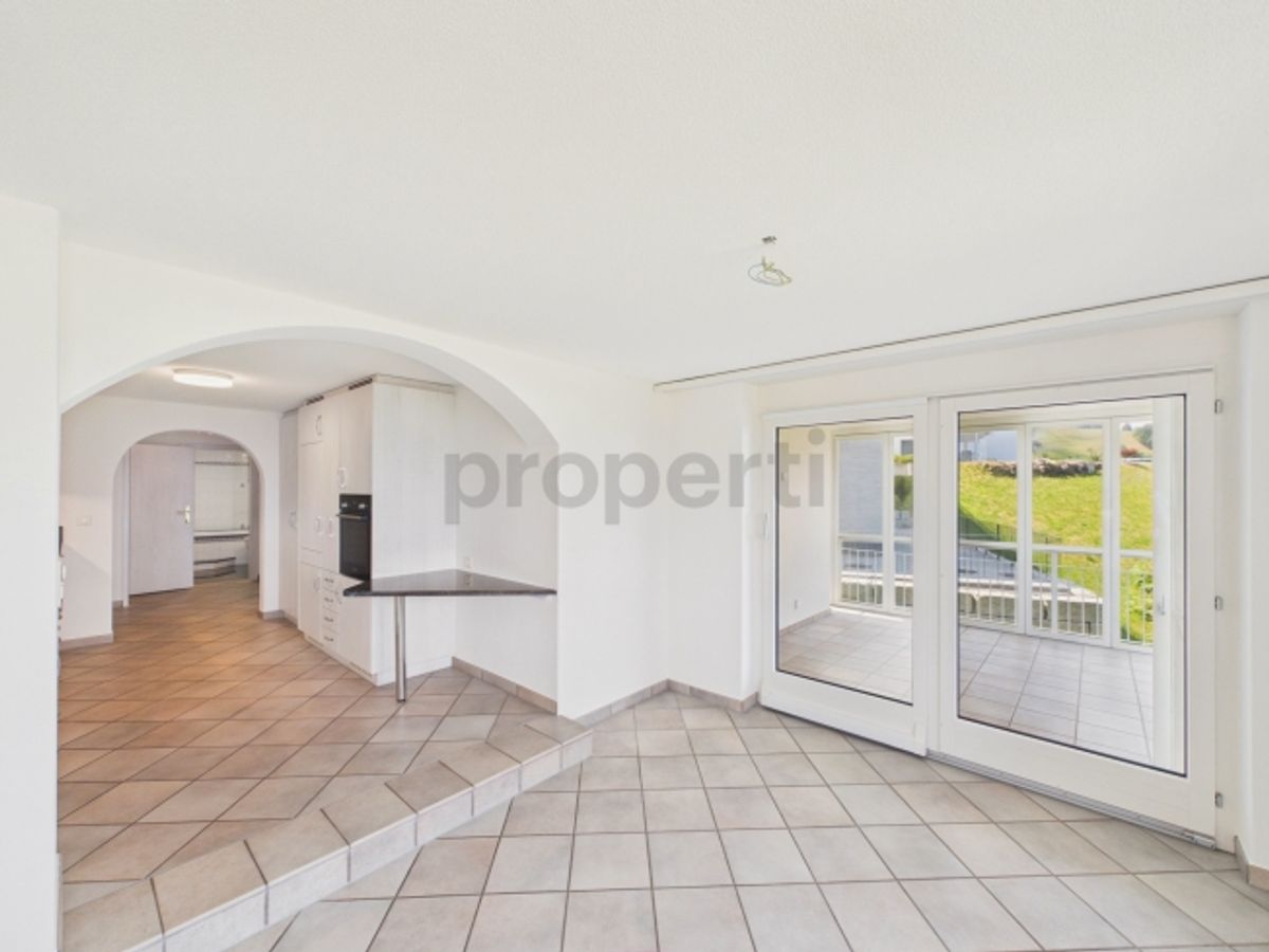 Hoch über dem Zürichsee mit unverbaubarem Seeblick - 1